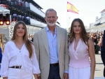 La princesa Leonor y la infanta Sofía acompañaron al rey Felipe VI al Gran Premio de Madrid