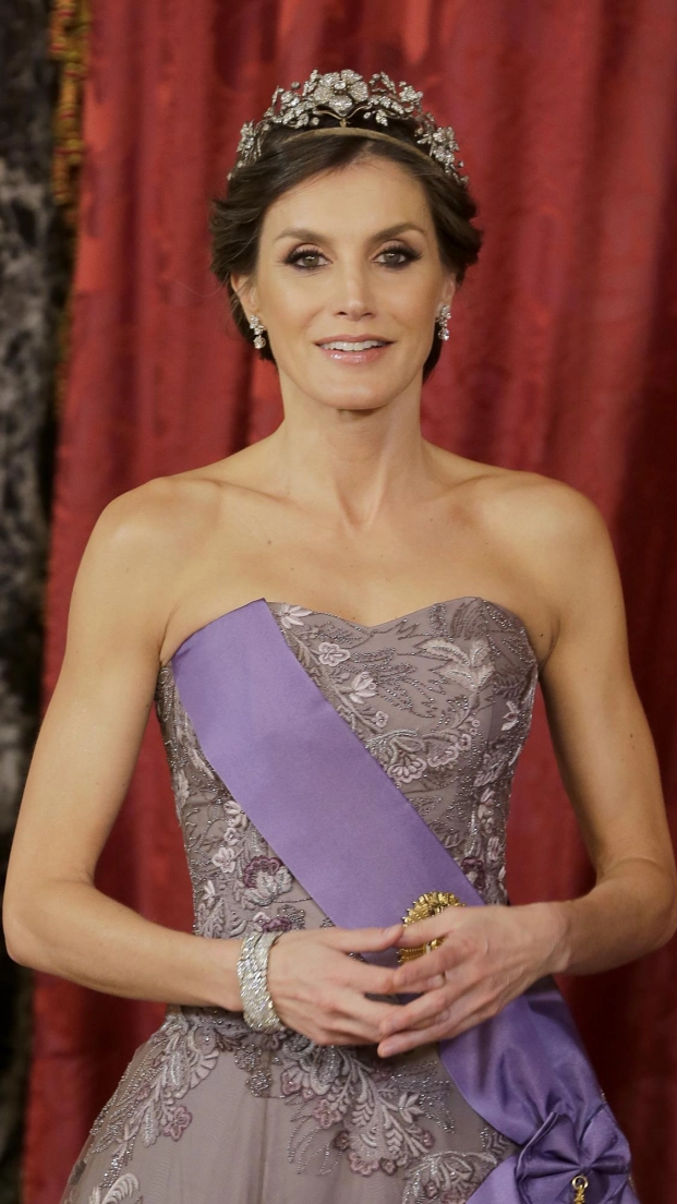 reina-letizia-tiara-floral