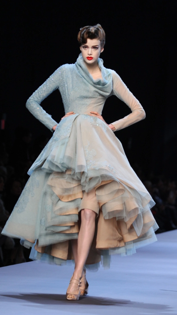 John Galliano presentó algunas de las colecciones más memorables de alta costura de Dior