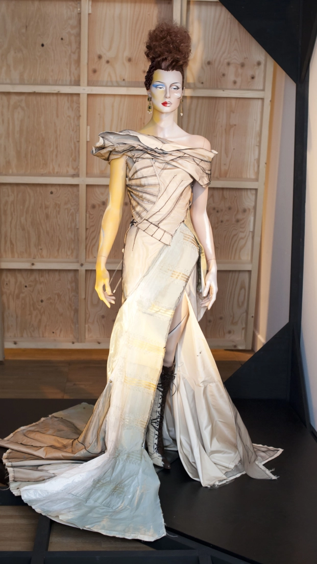 Algunas de las piezas que John Galliano diseñó para Dior se han presentado en el Museo de Louvre y en el Victoria & Albert de Londres