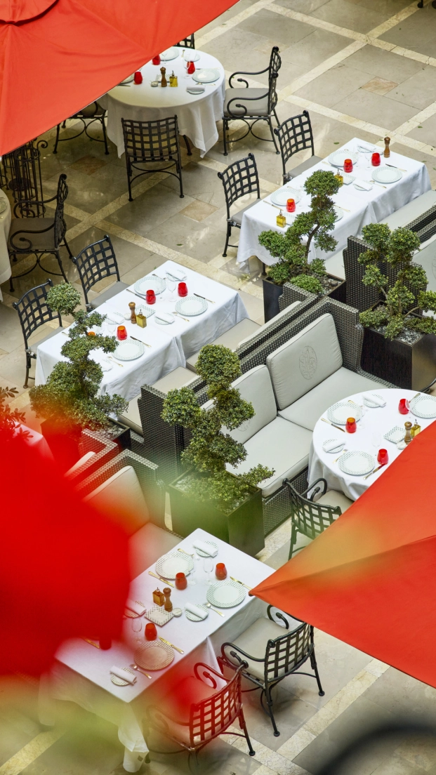 La Cour Jardin en el Hôtel Plaza Athénée.