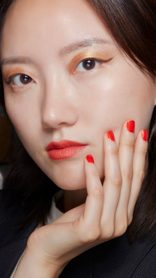 Uñas cortas y en rojo, un clásico siempre en tendencia