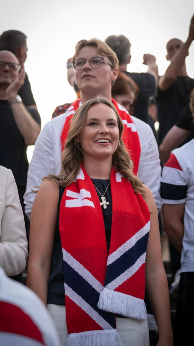 La princesa Ingrid y su hermano Sverre representaron a la corona noruega durante la Copa del Mundo, mostrando un papel más protagonista dentro de la Familia Real