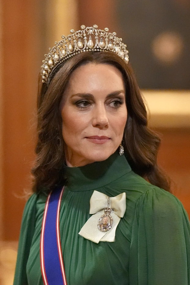 Kate Middleton con la historica tiara Lover's Knot, una preciada joya real antes también usada por Diana de Gales.