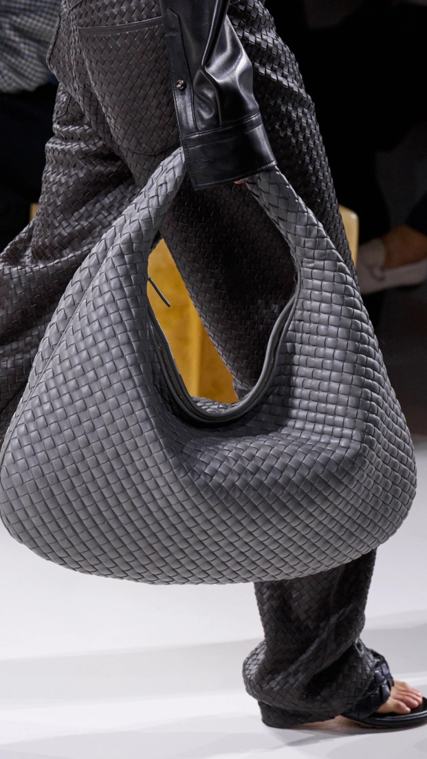 Tote bags de Valentino, Chanel, Hermes, Prada, Miu Miu, Balenciaga, Max Mara