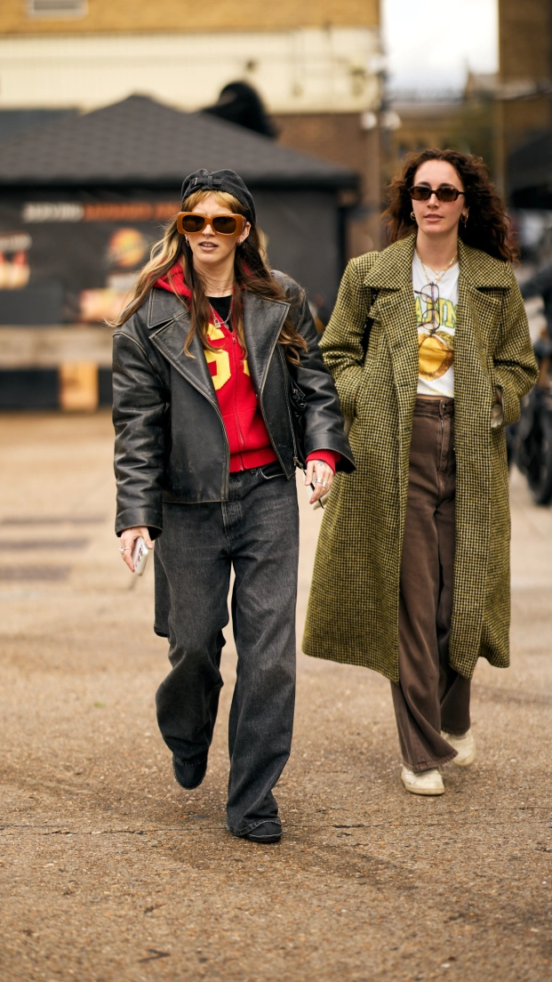 Looks de street style estilo de la serie The Gentlemen en Londres