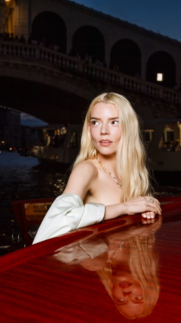 Anya Taylor-Joy lució piezas de la colección Blue Book 2026: Hidden Garden de Tiffany & Co.