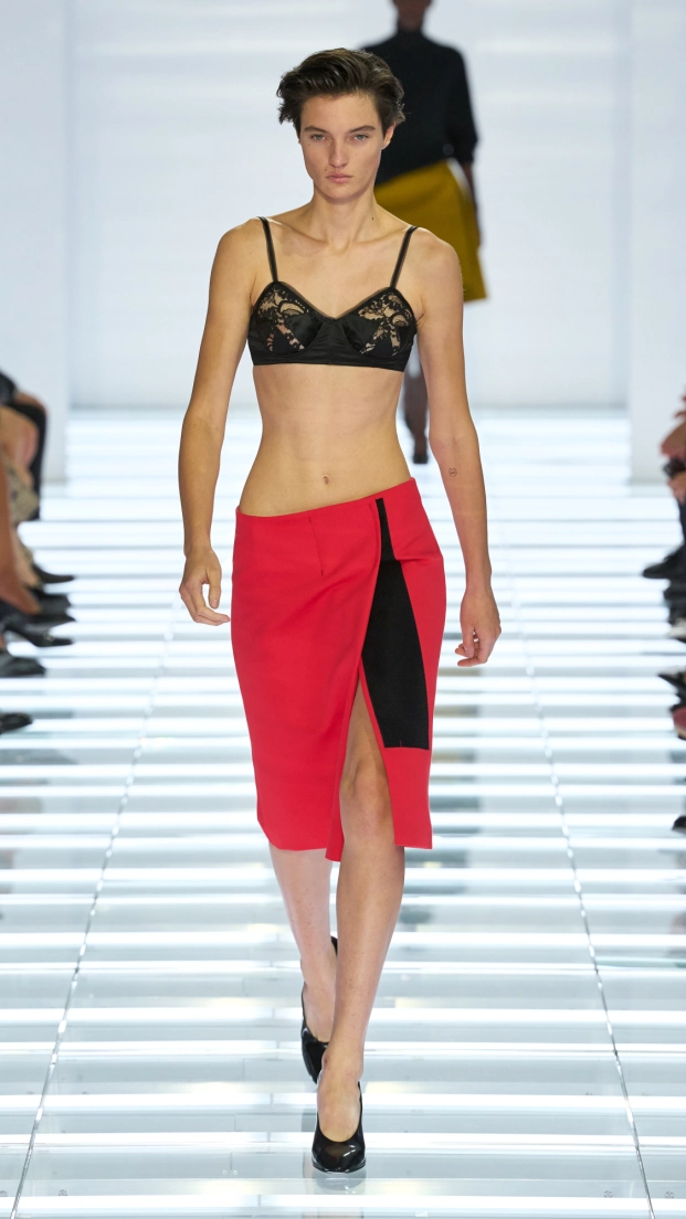 Prada primavera verano 27