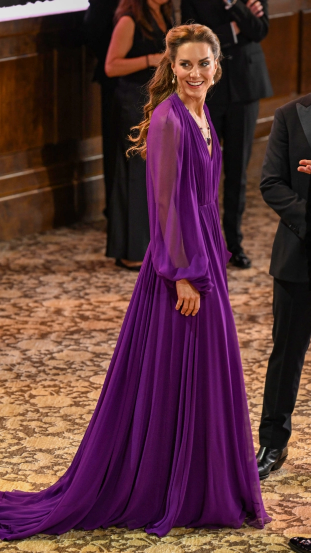 El look de la princesa de Gales, Kate Middleton, en la premier de la cinta Digger de Tom Cruise