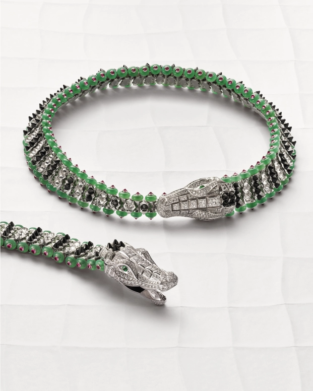 Este capítulo del universo creativo de Cartier permite explorar el movimiento de las criaturas a través de la colocación artesanal de las piedras preciosas