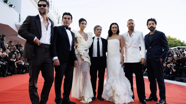 El elenco de Hombre al Agua en el Festival Internacional de Cine de Venecia