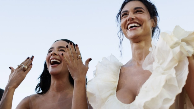 Esmeralda Pimentel y Débora Nascimento en la proyección de Hombre al Agua en Venecia
