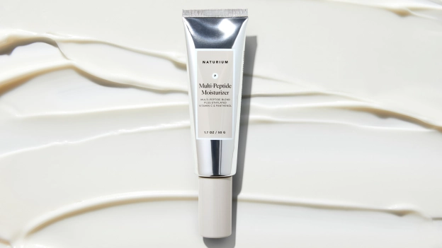 La marca de skincare mantiene un proceso científico para el desarrollo de sus productos, balanceando los activos que se han convertido en favoritos con los nuevos descubrimientos científicos
