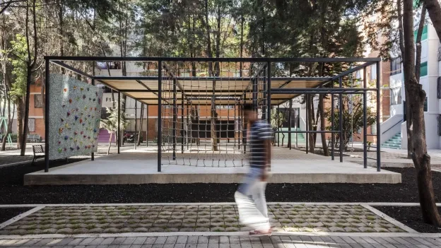 Común–Unidad es un proyecto de Rozana Montiel rehabilitación del espacio público en la unidad habitacional de San Pablo Xalpa, Ciudad de México