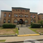 Fachada del tribunal Plymouth Superior Court en Brockton durante el juicio de Lindsay Clancy