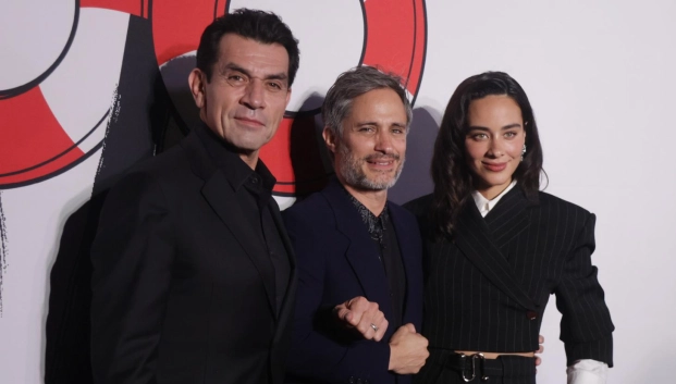 Gael García Bernal, Jorge Salinas y Esmeralda Pimentel en la presentación de Hombre al Agua en la Ciudad de México