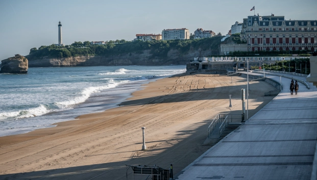 biarritz-hotel-du-palais-grande-plage-atlantico.jpg