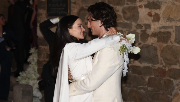 Damiano David y Dove Cameron celebraron su boda civil en un pequeño pueblo italiano en la Toscana