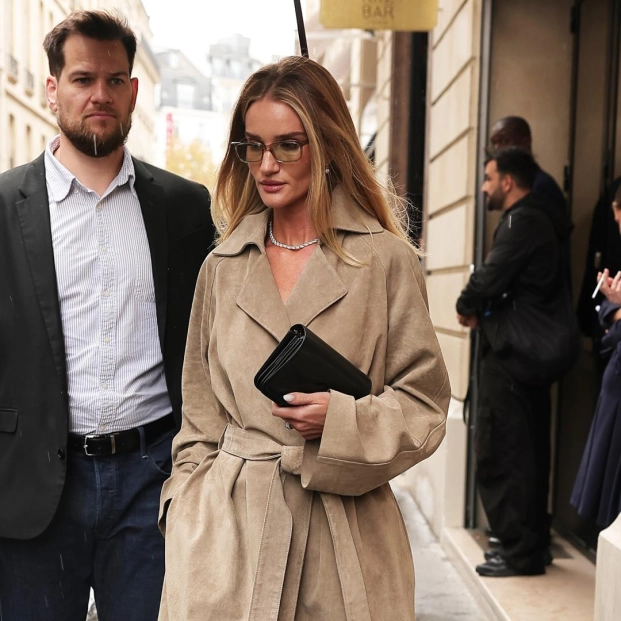 Rosie Huntington-Whiteley en París
