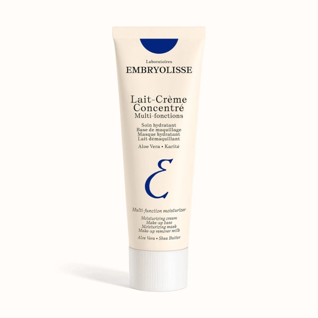 Embryolisse es uno de los productos estrella en las farmacias francesas, debido a que fortalece la barrera cutánea natural en lugar de saturarla con hidratación externa.
