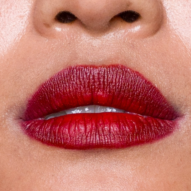 Blurred lips, la técnica labial que triunfa este otoño