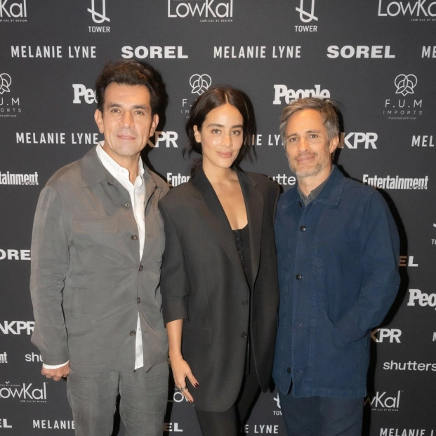 Jorge Salinas, Esmeralda Pimentel y Gael García Bernal presentaron su cinta Hombre al agua, ahora en el Festival Internacional de Cine de Toronto