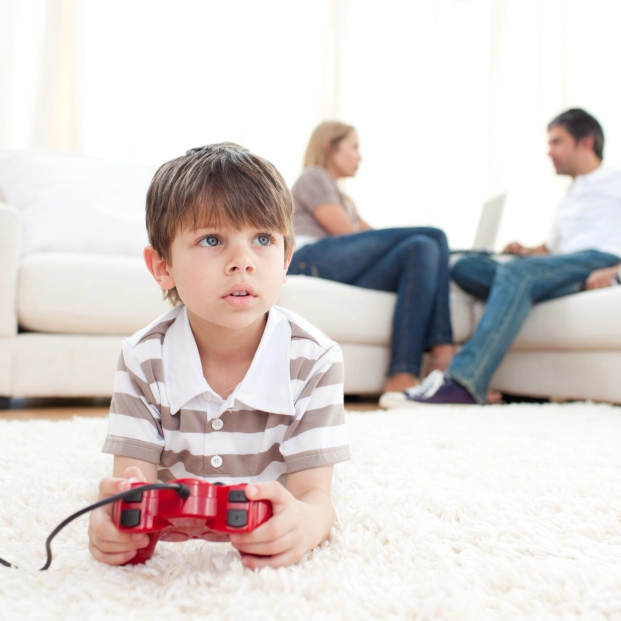 La ciencia hace énfasis en los riesgos para los niños que tienen acceso a los videojuegos antes de los seis años