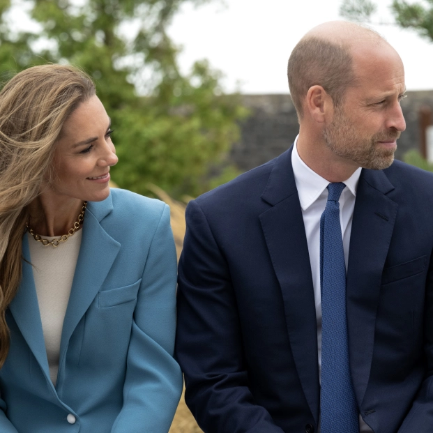 A pesar de que es muy cuidadosa con los cambios en su look, año con año, Kate Middleton regresa más rubia de los veranos