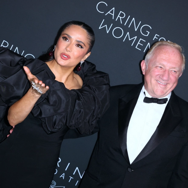 Salma Hayek y François-Henri Pinault en la quinta edición de la gala Caring for Women