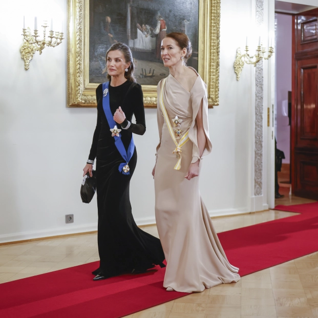 La reina Letizia y el rey Felipe de España en visita a Finlandia con el presidente Alexander Stubb y su esposa, Suzanne Innes-Stubb